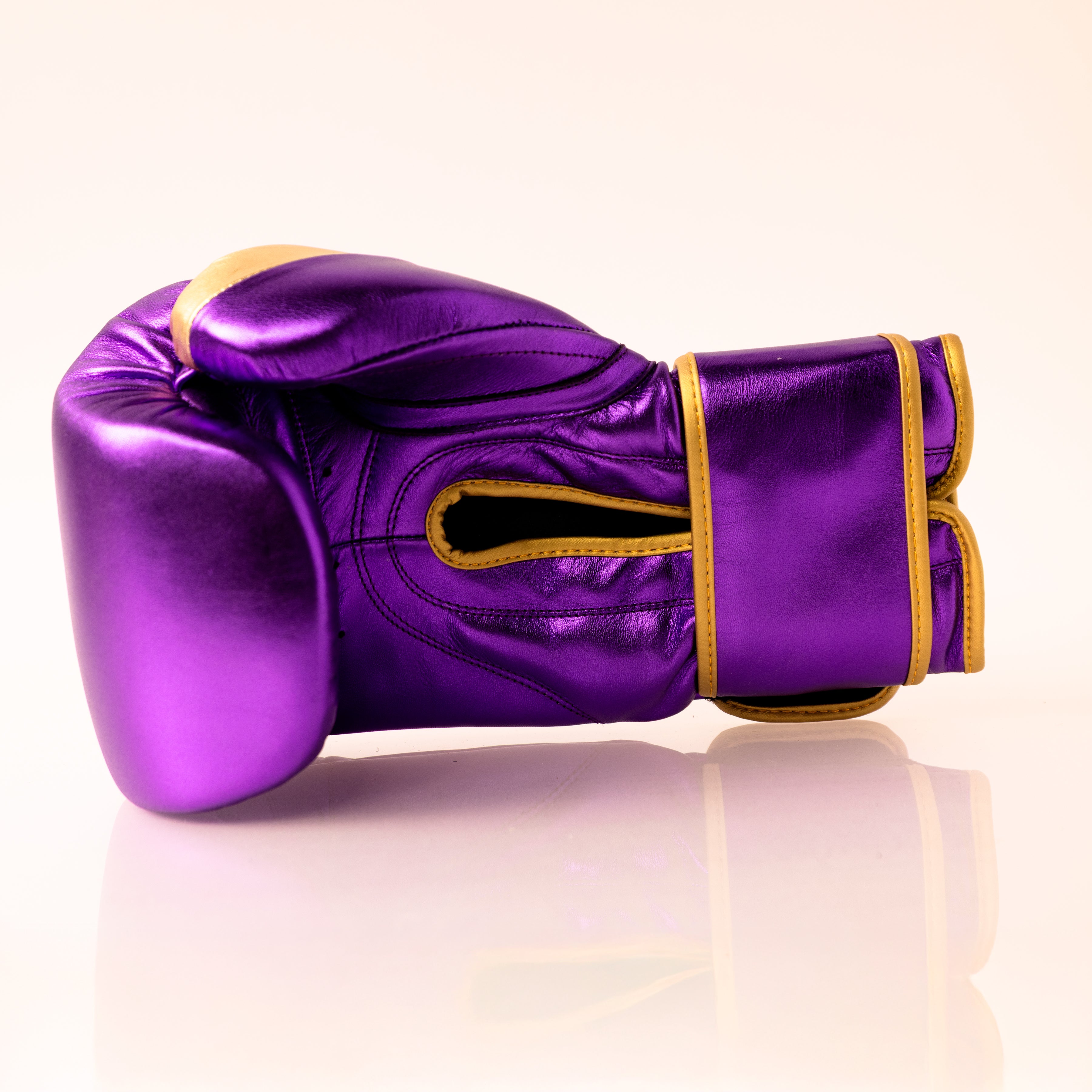 metallicpurpleandgoldsparringboxinggloves14ozvelcroinside.jpg