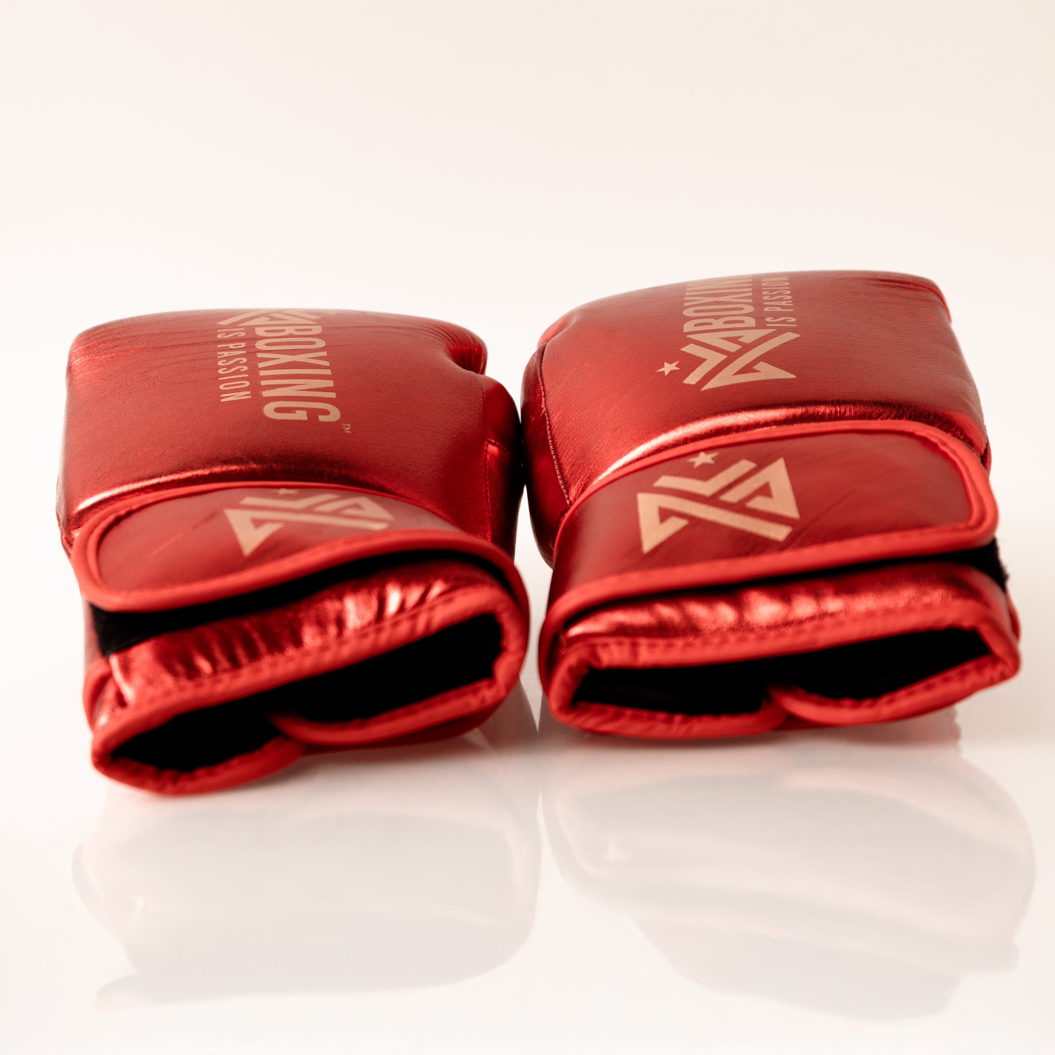 metallicredsparringboxinggloves14ozvelcroback.jpg
